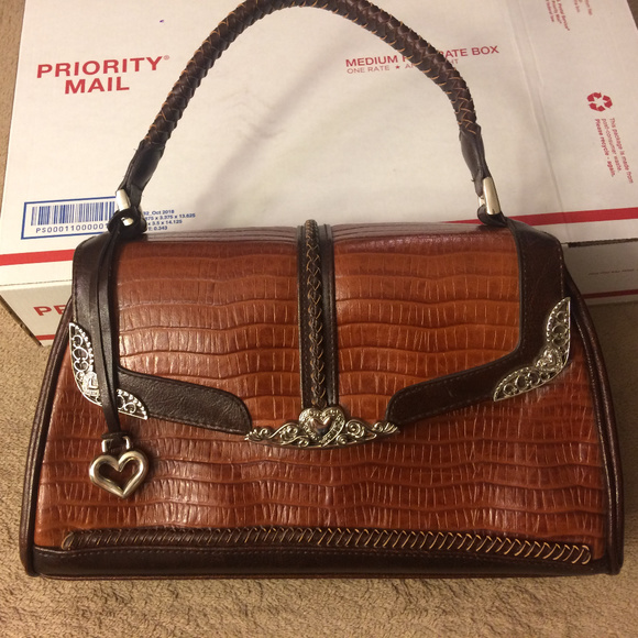 handcrafted leather handbags